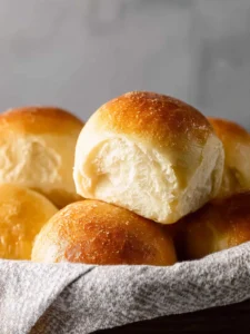 No Knead Dinner Rolls First Image